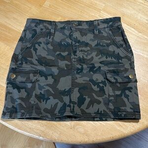 Camouflage mini skirt